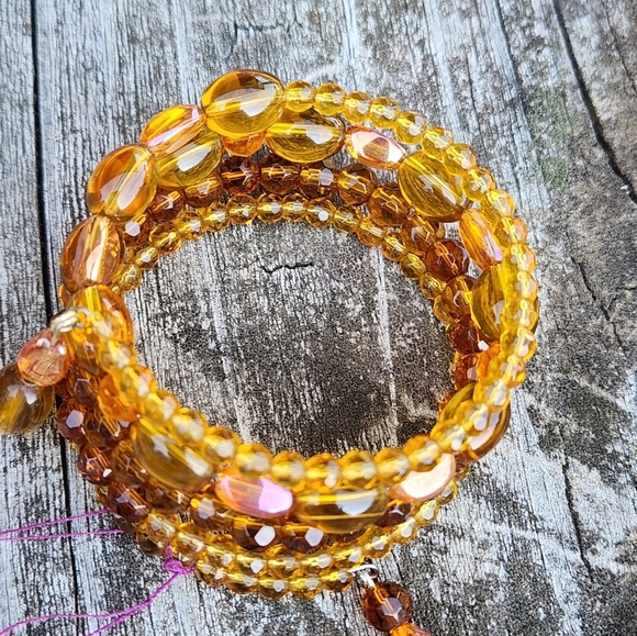 Hand Crafted Amber Beaded Memory Wire Wrap Bracelet - Picture 3 of 5